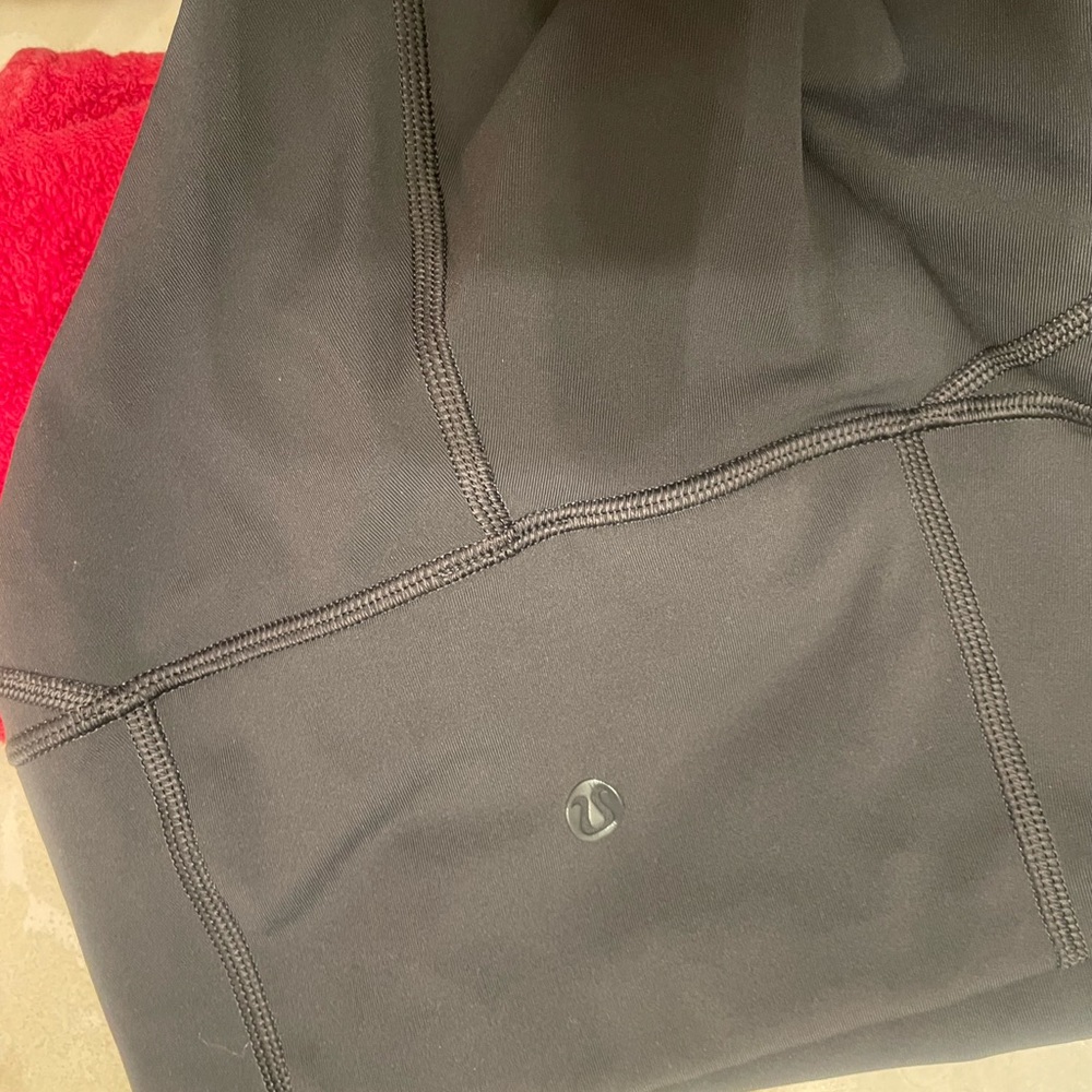 Like new - Picture 2 of 3